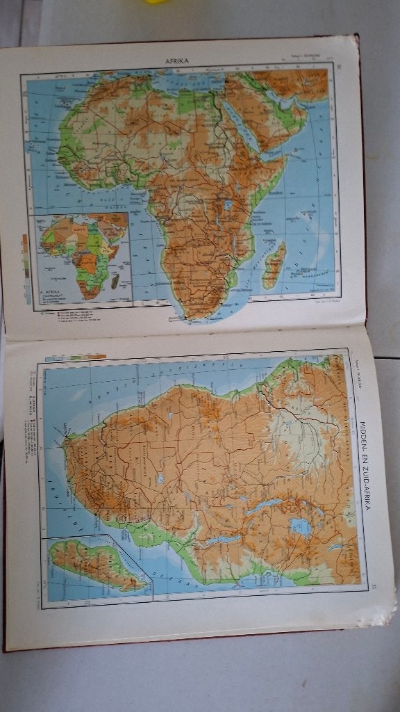 schoolatlas  1968, Gelezen, Wolters-Noordhoff Atlasproducties, Ophalen of Verzenden, Landkaart