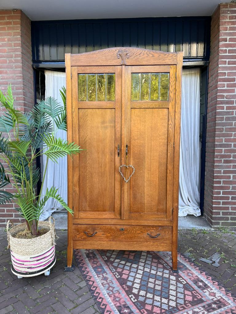 Leuke brocante kledingkast, Zo goed als nieuw, 150 tot 200 cm, 50 tot 75 cm, 50 tot 100 cm