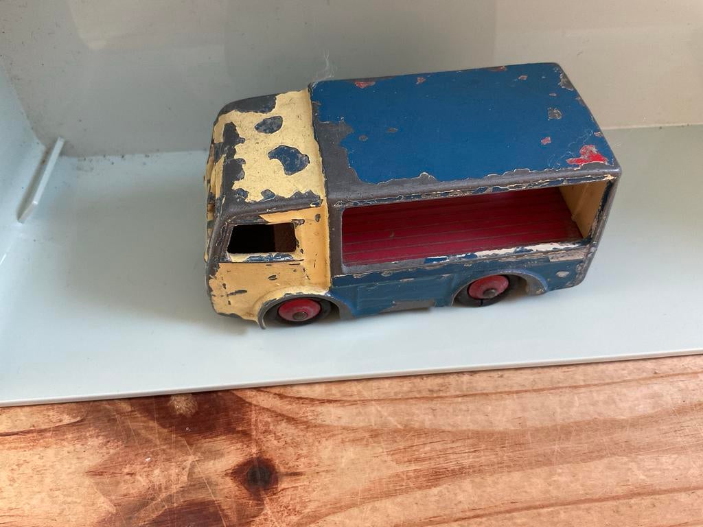 Dinky Toys 491 Electric Dairy Van - Vintage Speelgoed, Ophalen of Verzenden, Gebruikt, Bus of Vrachtwagen