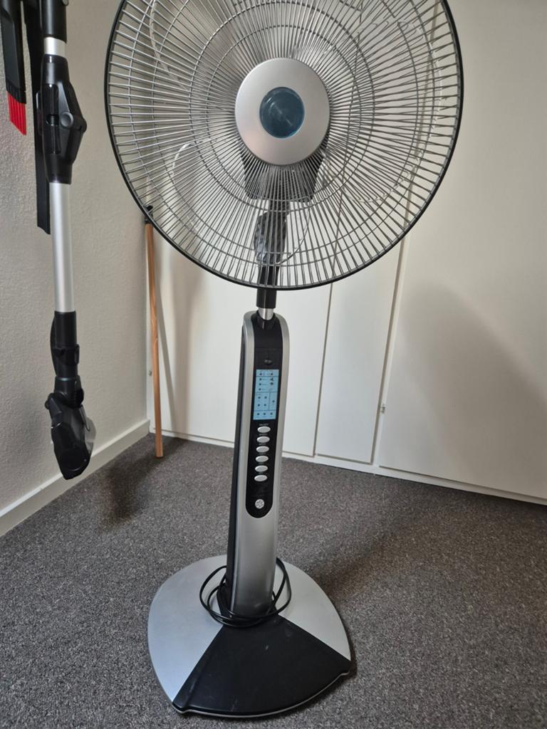 Ventilator staand,en in hoogte verstelbaar,met vele standen,, Ophalen of Verzenden, Statiefventilator