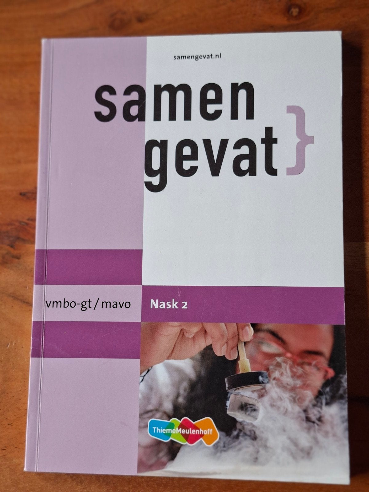 Samengevat Nask 2 vmbo-gt/mavo - Thiememeulenhoff, Ophalen of Verzenden, Zo goed als nieuw, VMBO, Natuurkunde