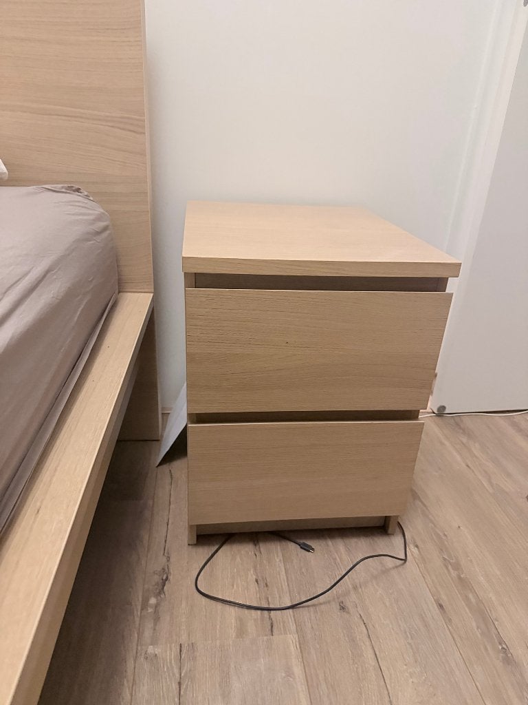 IKEA MALM nachtkastje 2 lades wit eiken — 2 stuks, Ophalen, Gebruikt, Minder dan 45 cm, 55 tot 70 cm
