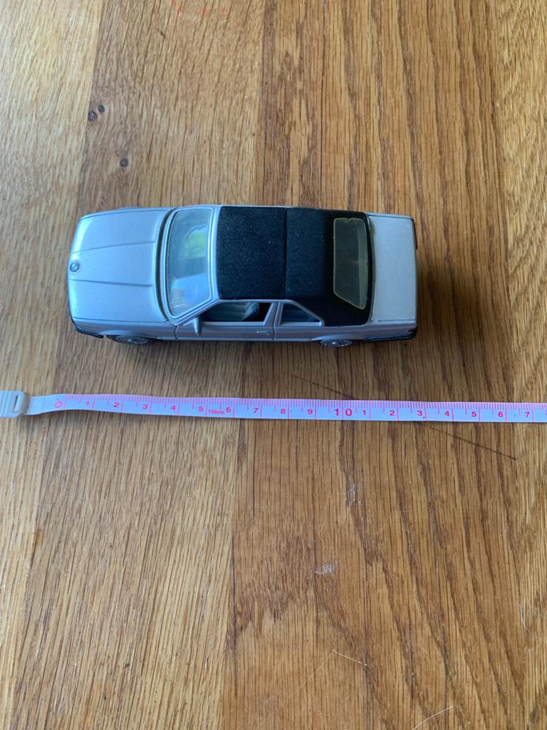 Zilverkleurige modelauto, BMW E30 cabriolet, Ophalen of Verzenden, Gebruikt, Overige typen