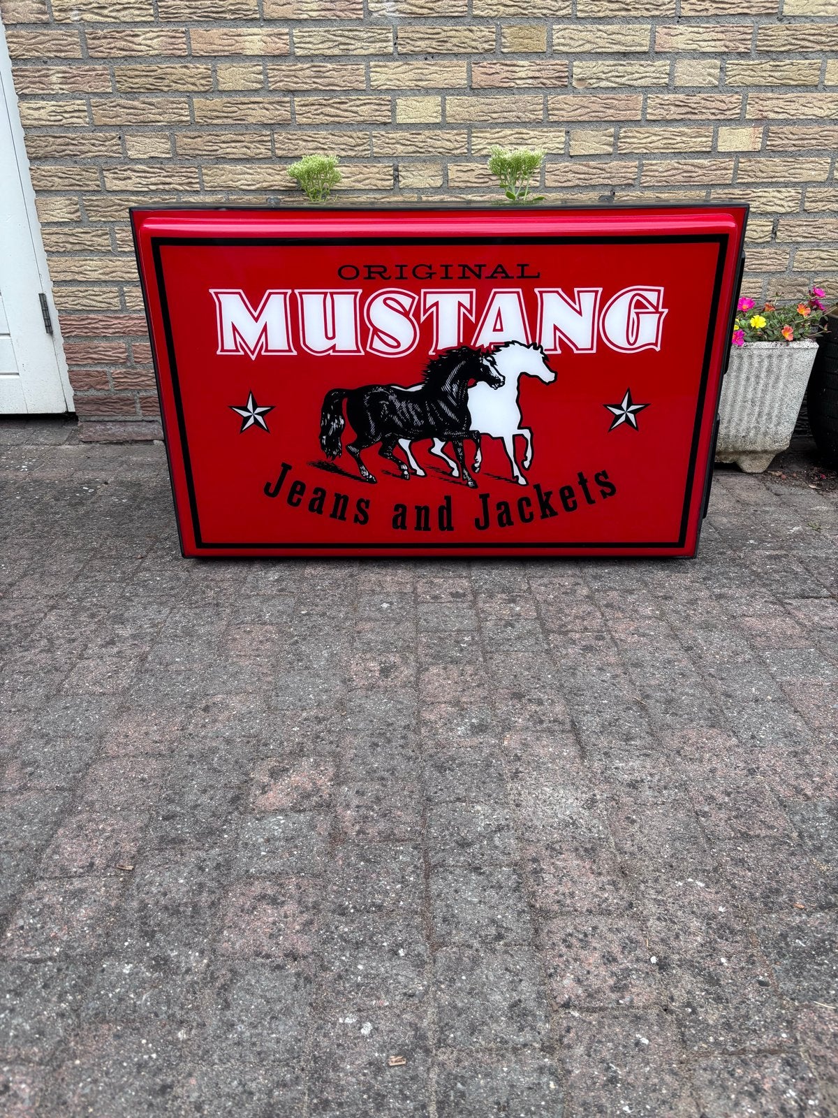 Mustang Verlicht Bord - Goede Staat, Verzamelen, Ophalen, Zo goed als nieuw, Lichtbak of (neon) lamp
