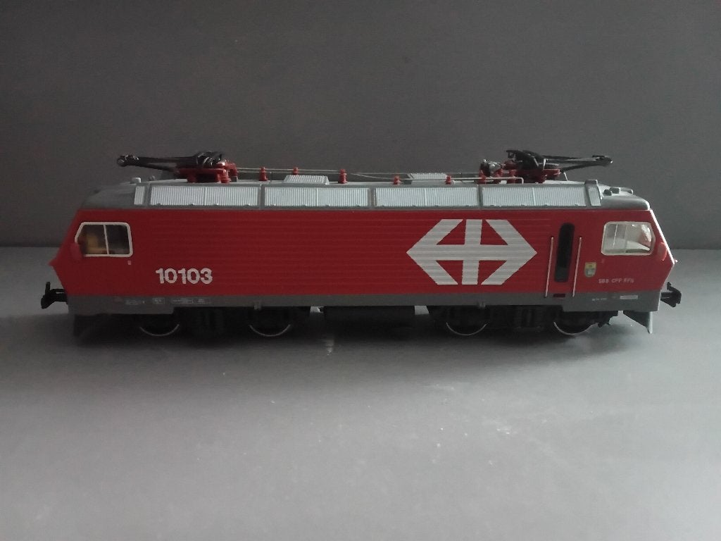 Marklin E-locomotief Re 4/4 van de SBB., Wisselstroom, Locomotief, Ophalen of Verzenden, Zo goed als nieuw