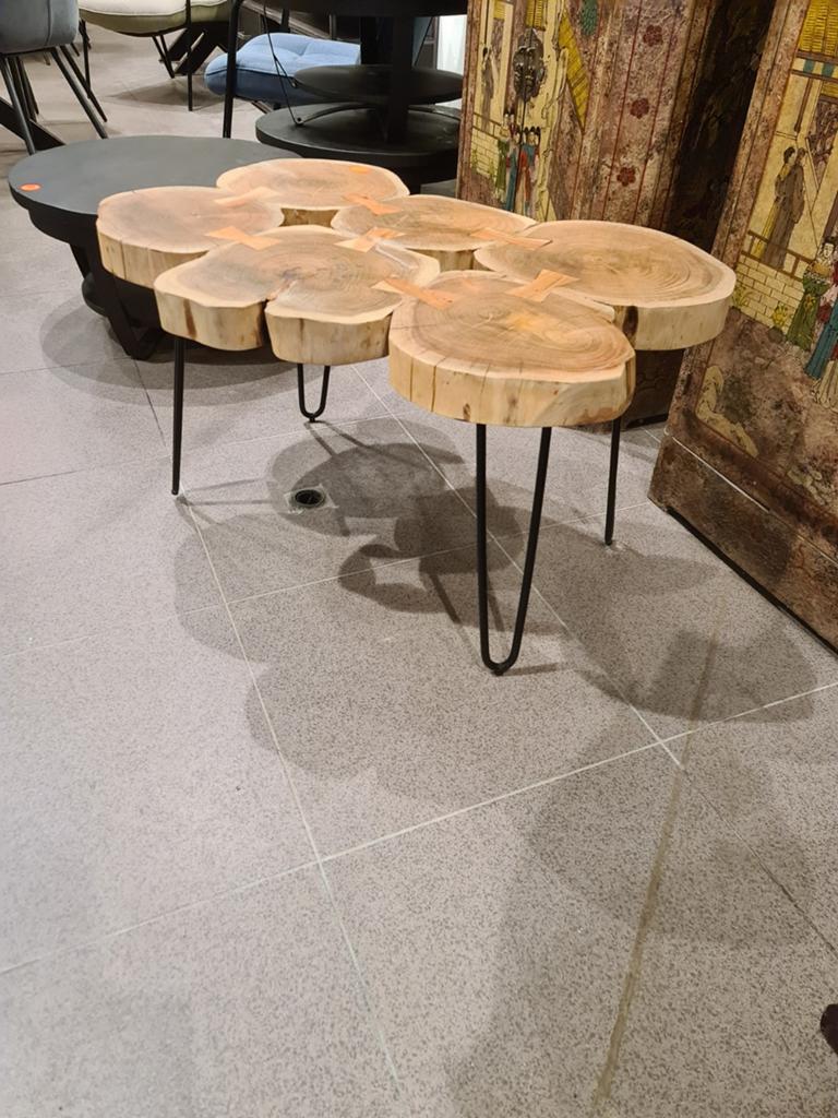 Nieuwe salontafel 85x65x48cm acaciahout boomstam model €120, Ophalen, Hout, ., Nieuw