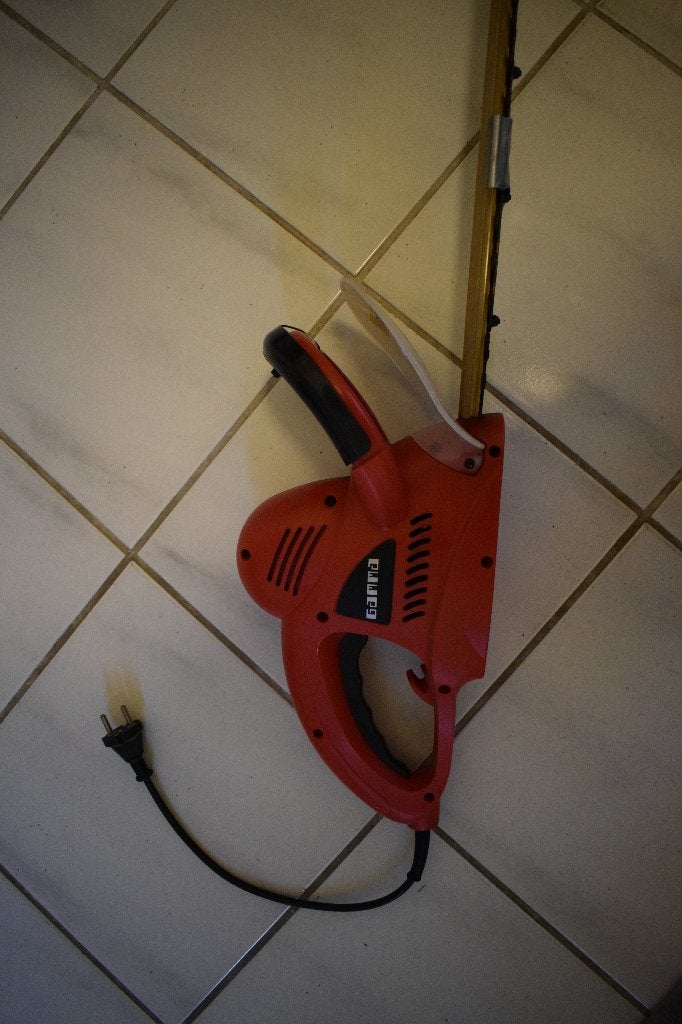 te koop aangeboden GAMMA electrische snoeischaar, Ophalen, Gebruikt, Elektrisch, Gamma