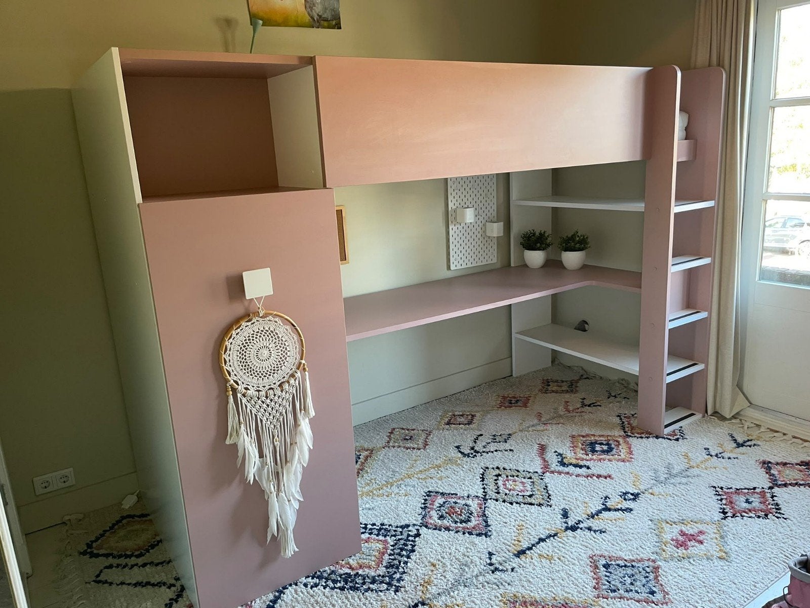 Zacht Roze Hoogslaper met Bureau en Opbergruimte