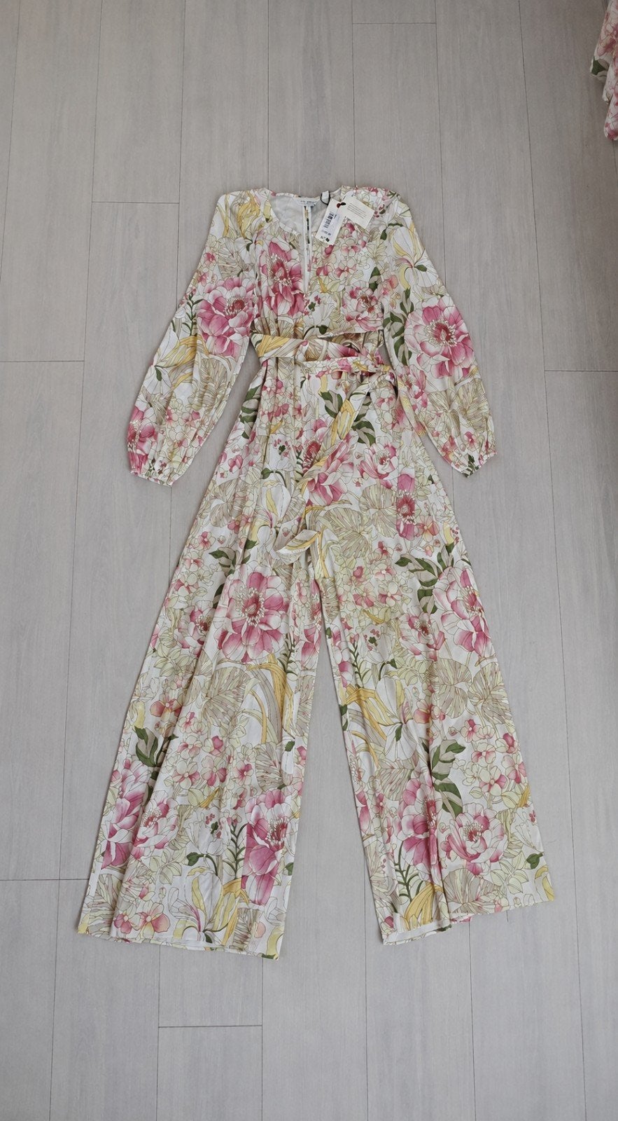 Ted Baker Jumpsuit met bloemenprint - Nieuw met kaartjes, Maat 38/40 (M), Wit, Nieuw, Ophalen of Verzenden