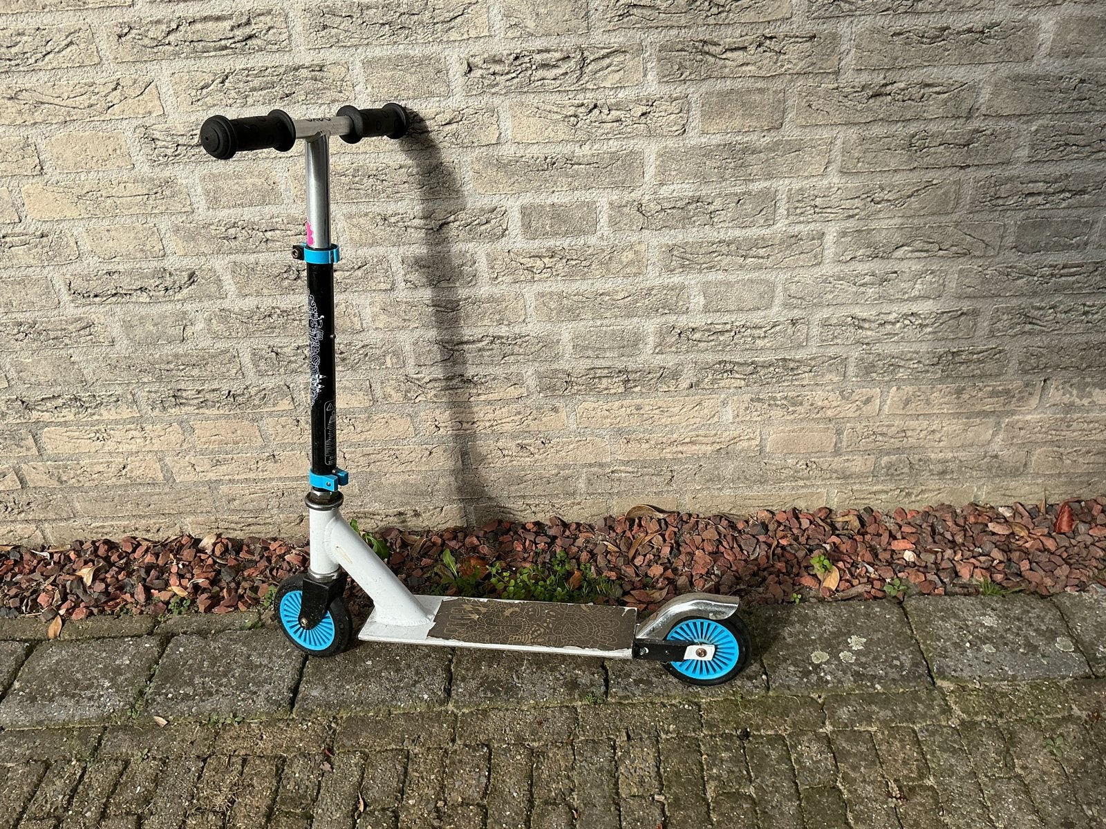 Step voor kinderen - Wit met blauwe wielen, Ophalen, Gebruikt, Gewone step