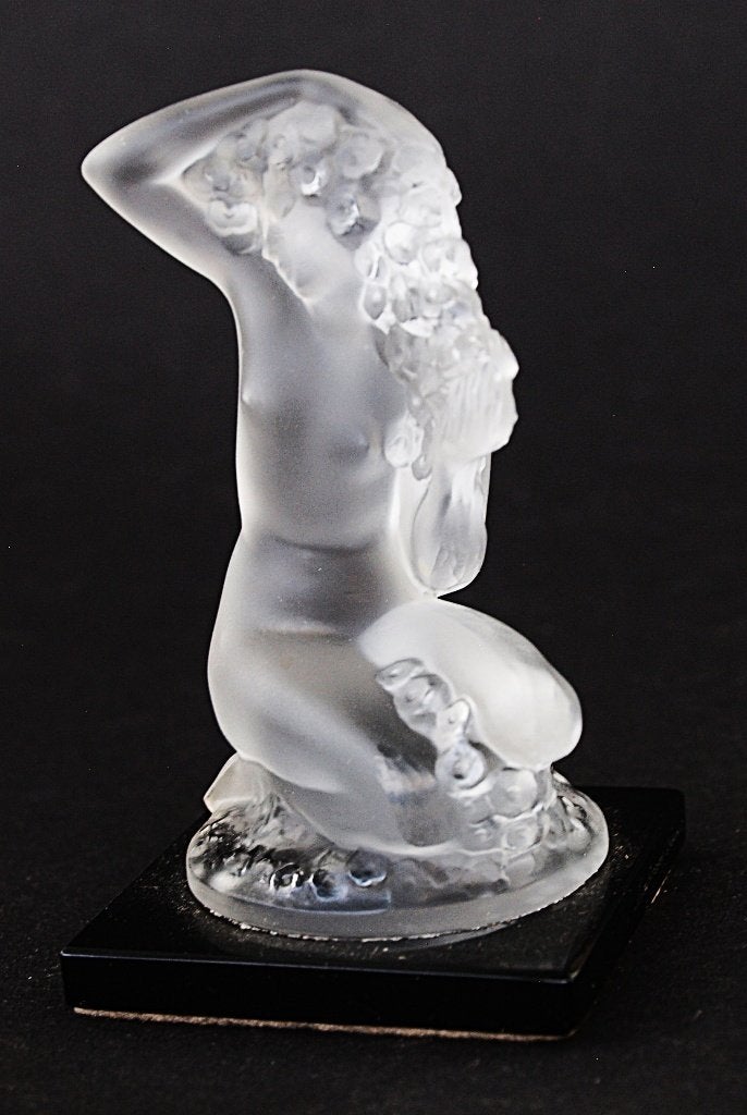 Lalique - Floréal - Naakte vrouw met bloemen - ca. 1945  (3), Antiek en Kunst, Antiek | Glas en Kristal, Ophalen of Verzenden