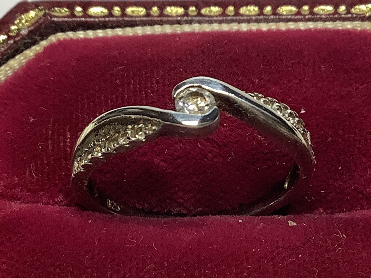 925 ZILVER RING MET WITTE EDELSTENEN, Verzenden, Zilver, Ring, Met edelsteen