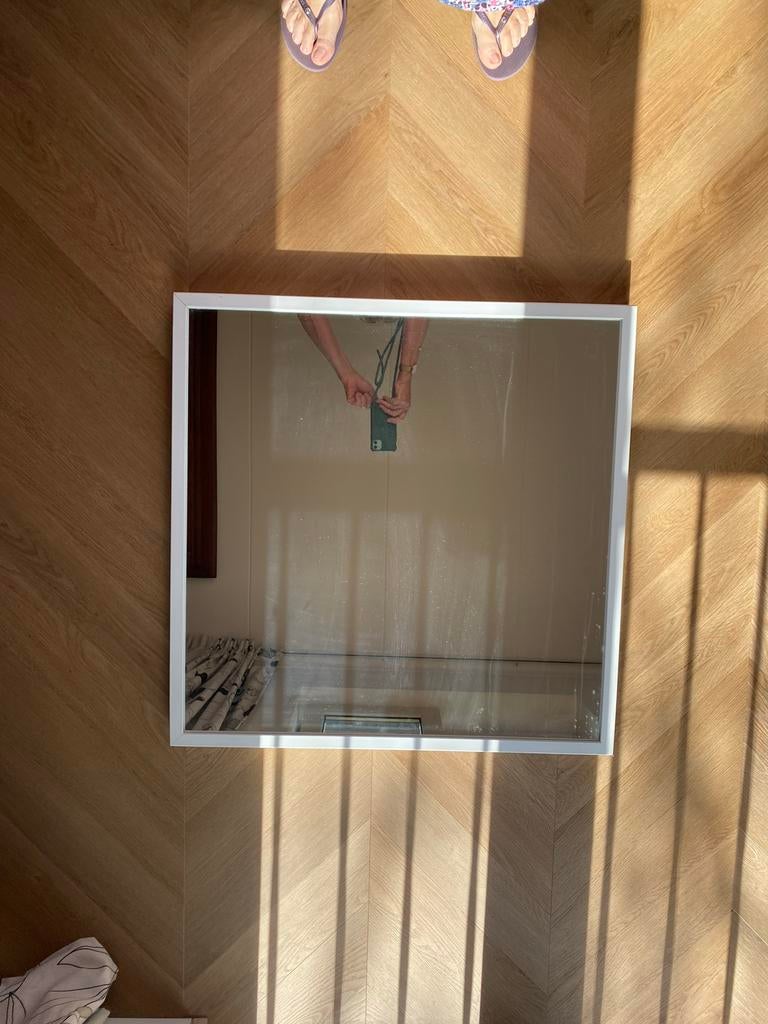 Witte spiegel 70x70 cm - IKEA Stave, Huis en Inrichting, Woonaccessoires | Spiegels, Vierkant, Ophalen of Verzenden, Zo goed als nieuw