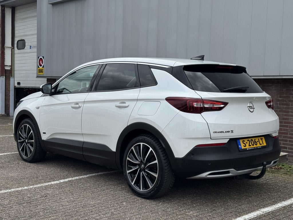 Opel Grandland X Automaat | Apple Carpla 1.6 THybr Innovatio, Automaat, Euro 6, 4 cilinders, Wit