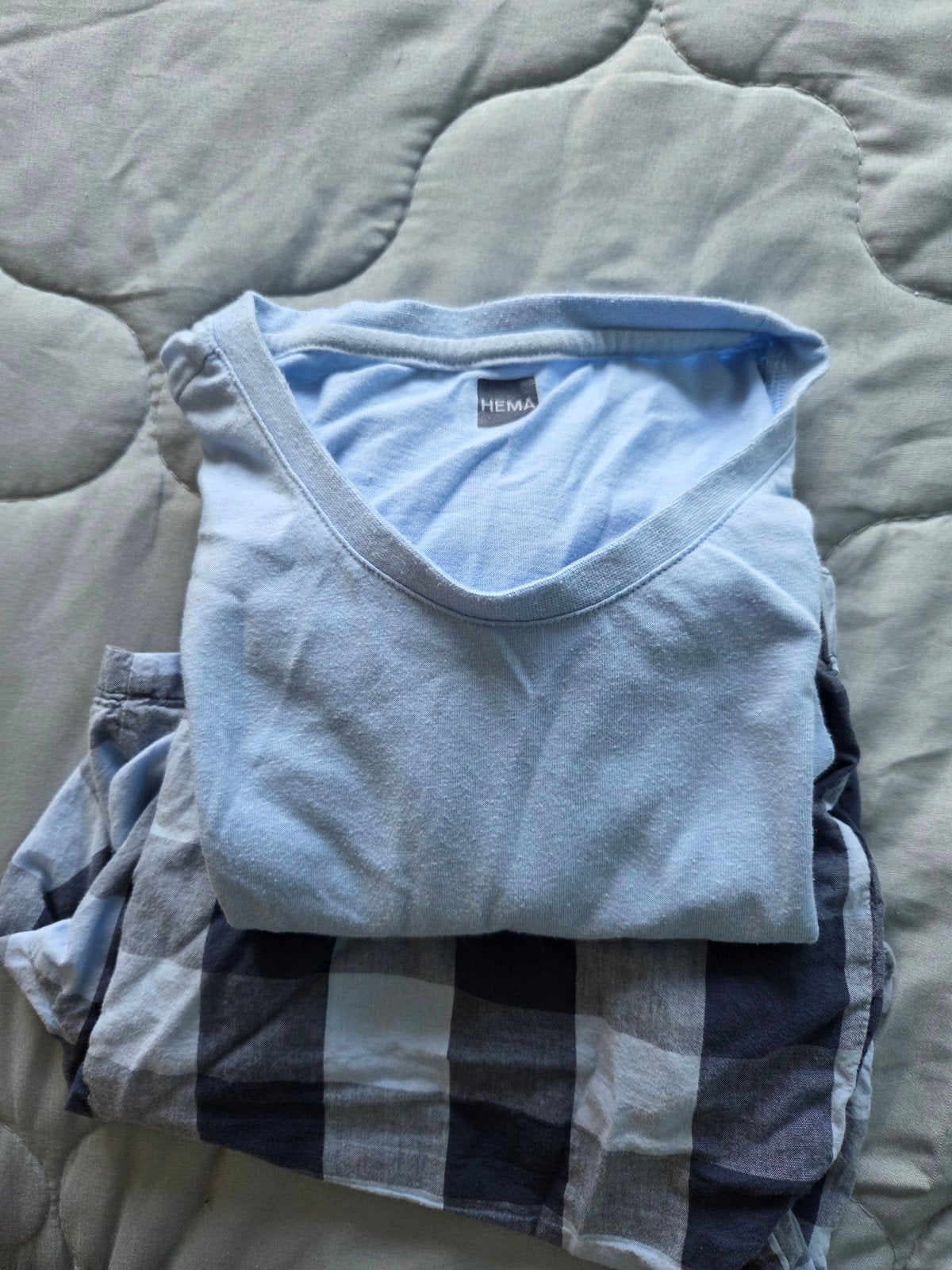 Hema pyjama set: lichtblauw shirt en geruite broek 27, Ophalen of Verzenden, Zo goed als nieuw, Maat 46 (S) of kleiner, Hema