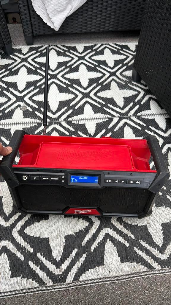 Milwaukee M18 RADDAB+G2-0 18V Accu JOBSITE Bouwradio DAB+, Audio, Tv en Foto, Radio's, Ophalen of Verzenden, Zo goed als nieuw