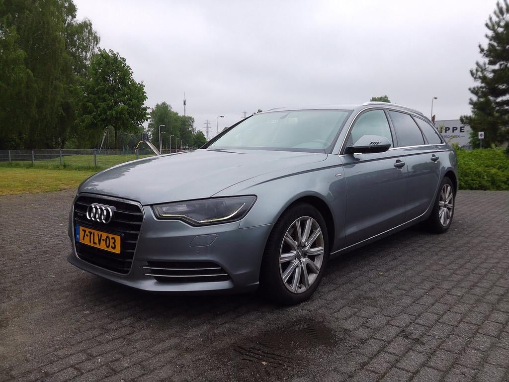 Audi A6 Avant 2.8 FSI quattro Business Edition, Auto's, Euro 5, Gebruikt, 2773 cc, Origineel Nederlands