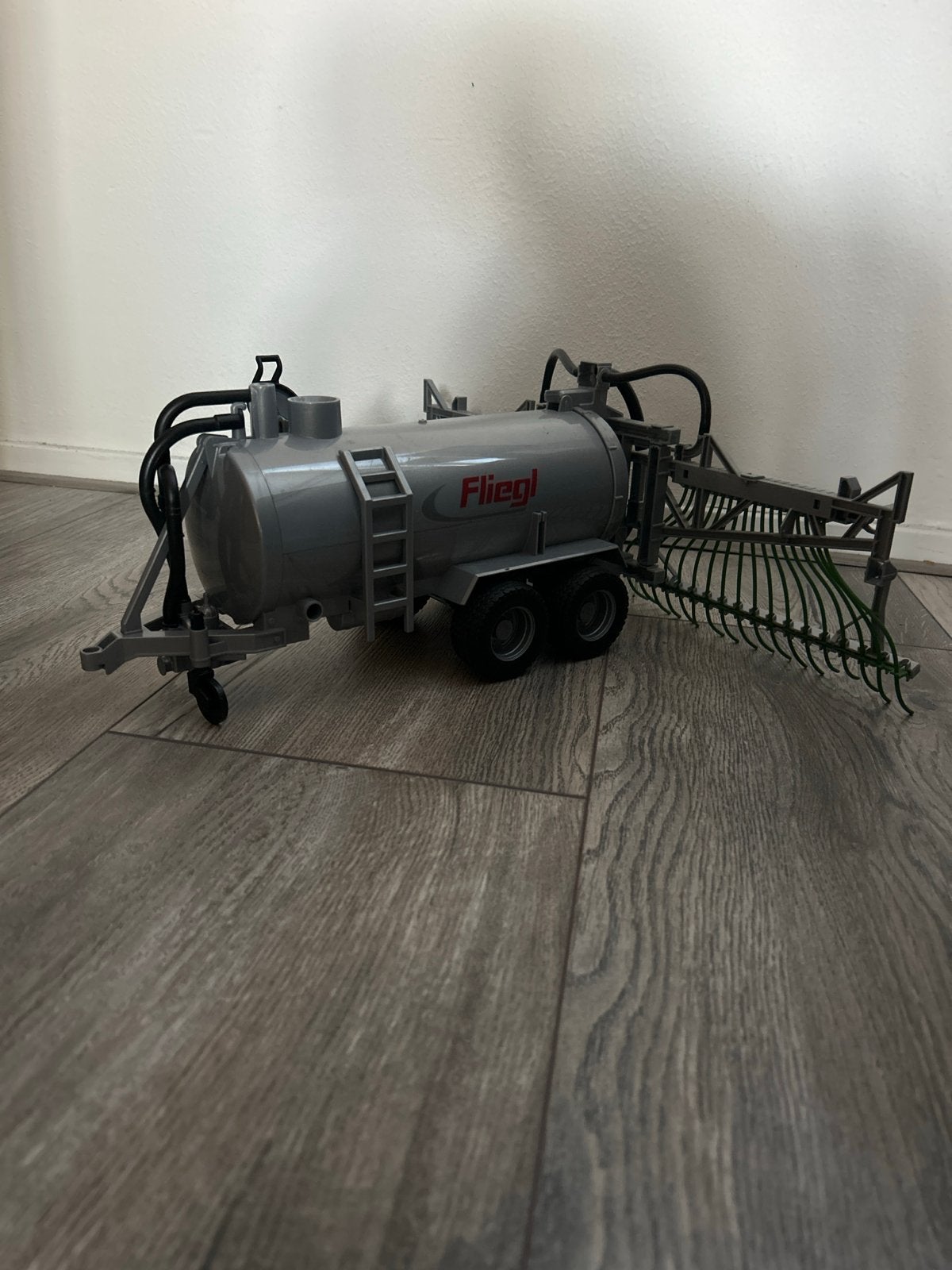 Bruder 2020 Fliegl mesttank met sleepslangbemester, Ophalen, Zo goed als nieuw