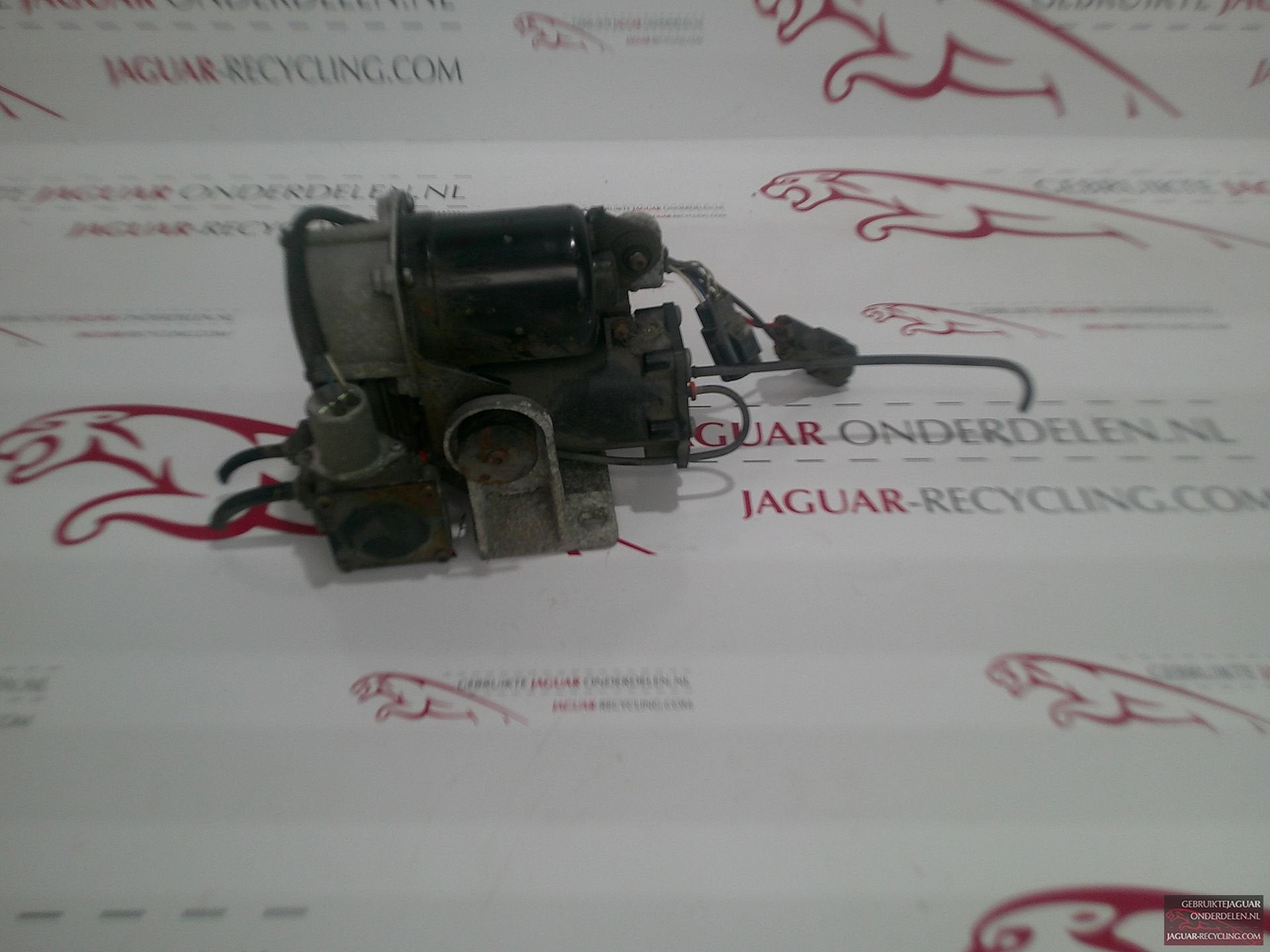 Compressor Land Rover Discovery 4 LR072537, -, Ophalen of Verzenden, -, Gebruikt