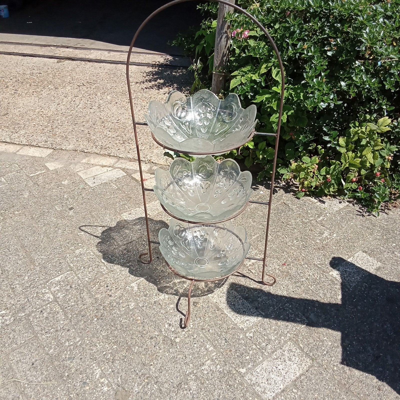 Etagère / fruitschaal    1mtr h x 47 doorsnede, Ophalen
