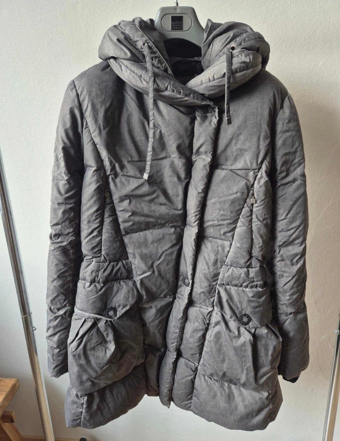 Marithe en Francois Girbaud winterjas grijs maat 42, Kleding | Dames, Ophalen of Verzenden, Zo goed als nieuw, Maat 42/44 (L)