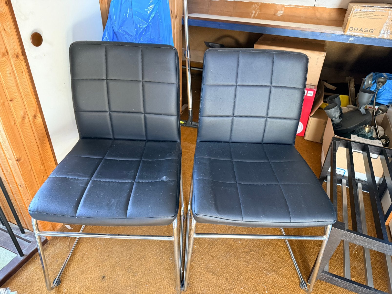 Gratis stoelen van de Jysk Hammel, Ophalen, Gebruikt, Zwart, Twee