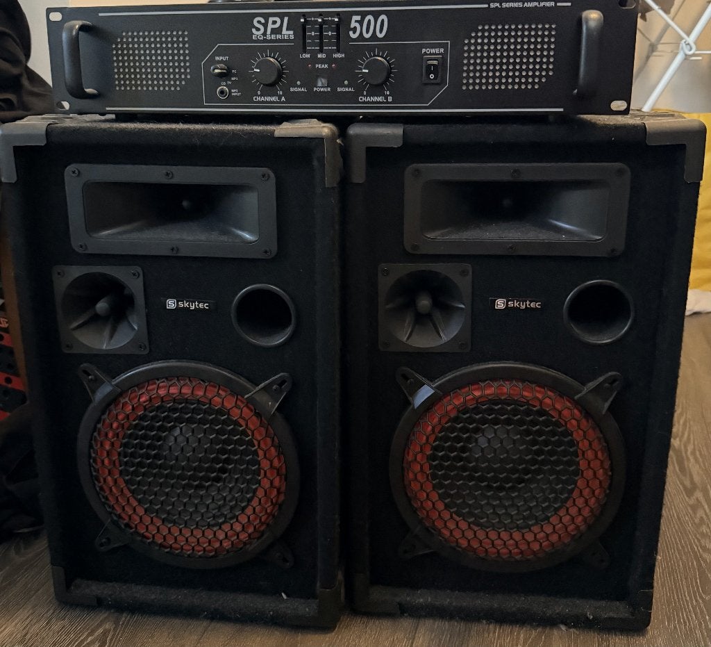 2x 500 watt speakers + versterker, Ophalen, Gebruikt, 500 tot 1000 watt, Overige typen