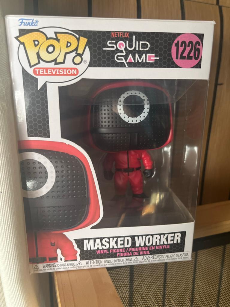 Funko Pop! Netflix Squid Game Masked Worker 1226, Ophalen of Verzenden, Zo goed als nieuw