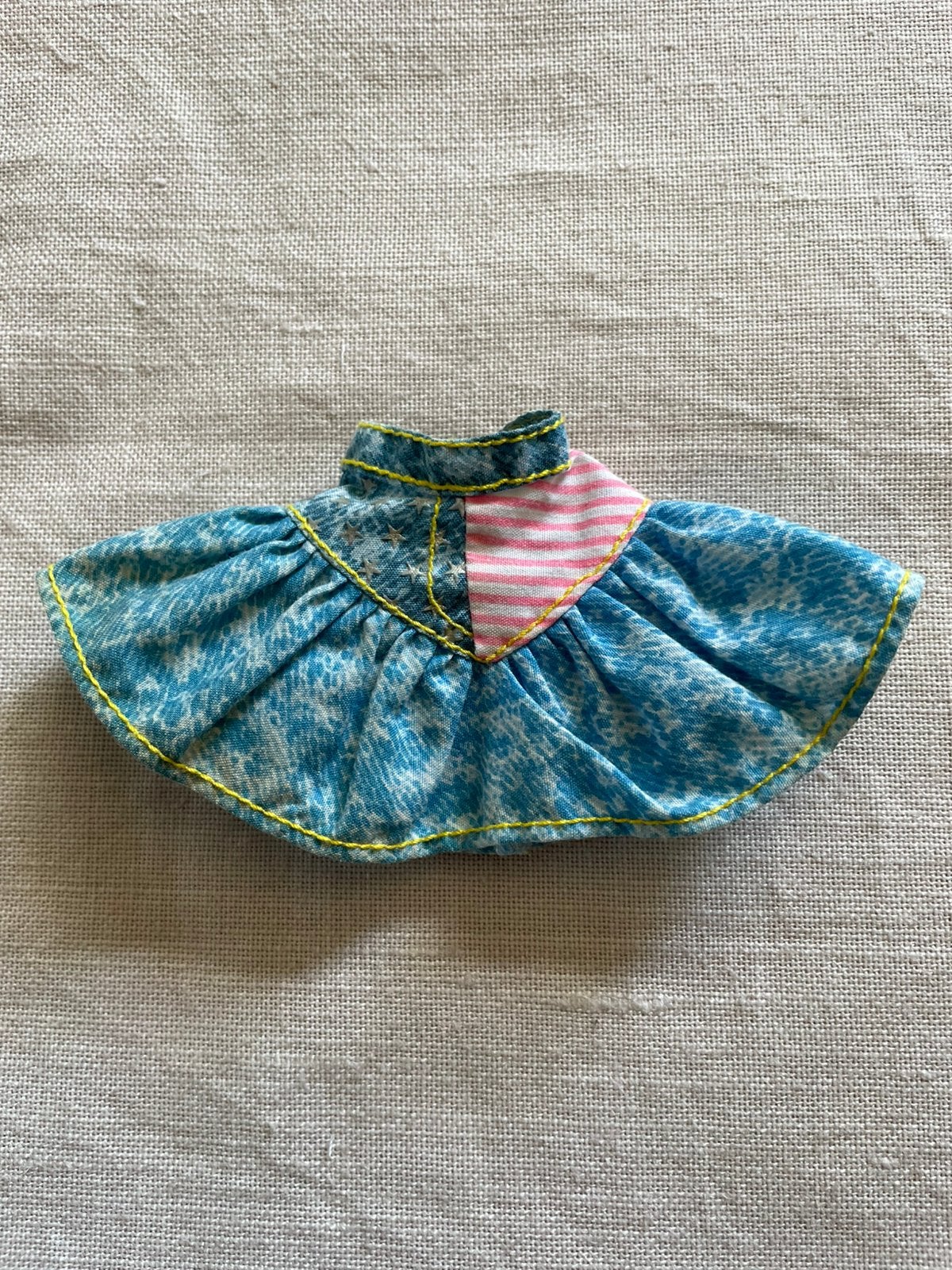 Vintage All American Barbie rok Mattel 1990., Verzamelen, Poppen, Ophalen of Verzenden, Gebruikt, Kleertjes