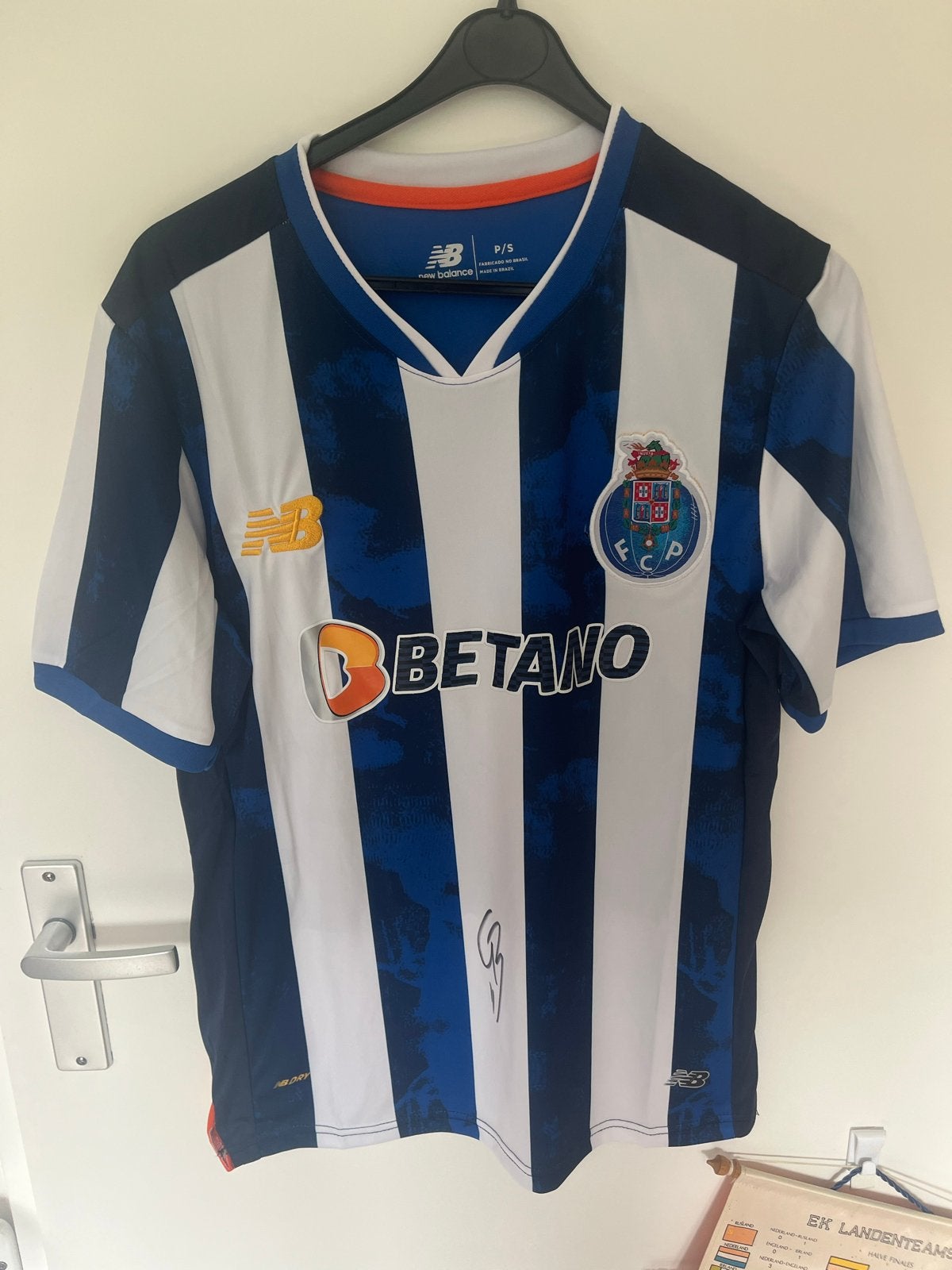 Gesigneerd Porto 24/25 shirt Goncalo Borges + fotobewijs, Sport en Fitness, Voetbal, Maat S, Ophalen of Verzenden, Zo goed als nieuw