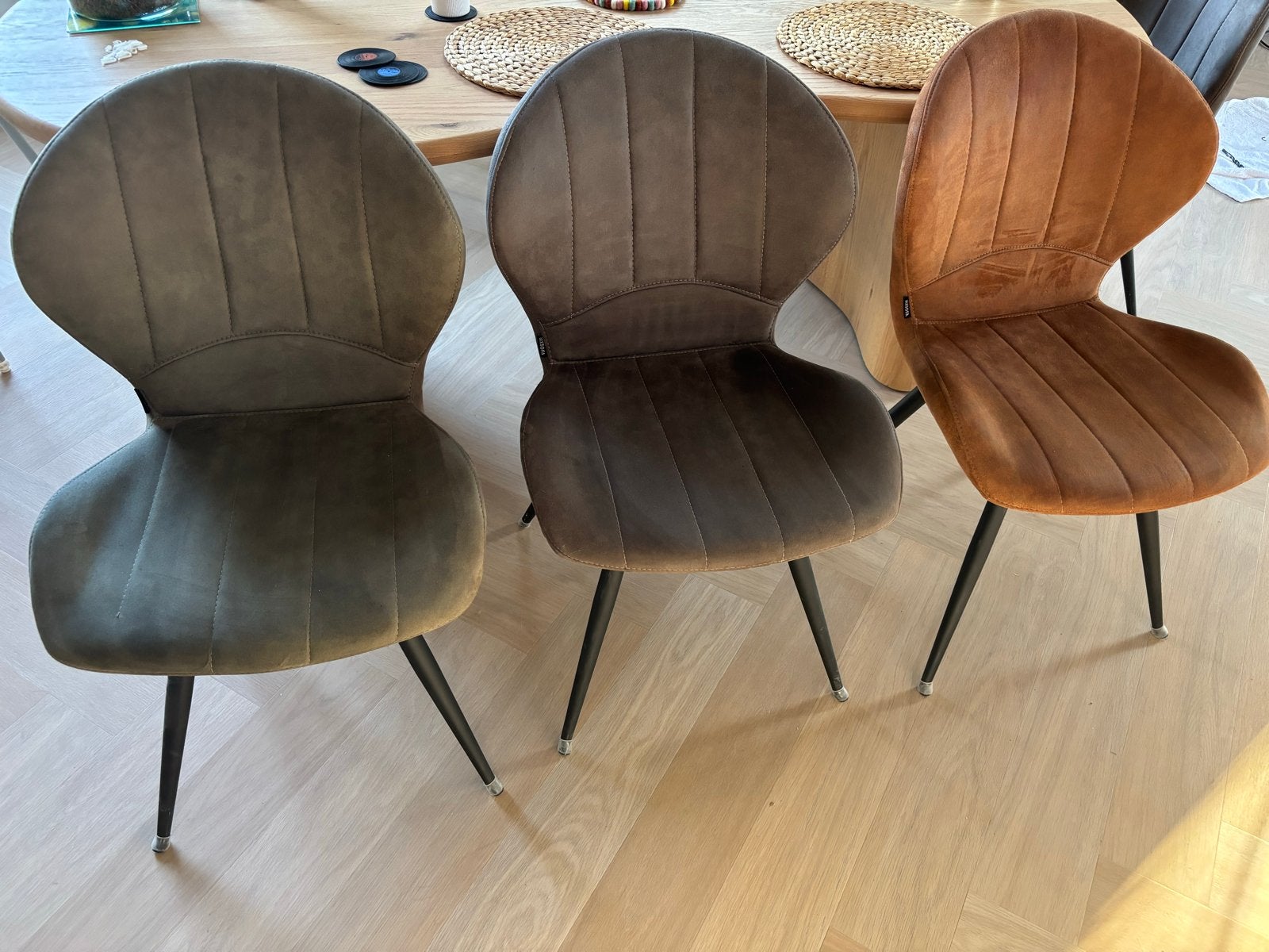Set van 6 eetkamerstoelen van HUUS, Ophalen, Gebruikt, Bruin, Stof