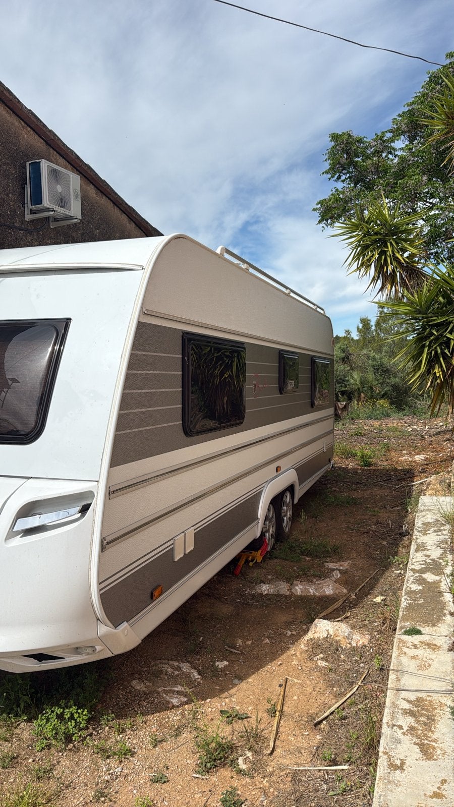 Tabbert Bellini 2014 met airco en nieuwe banden, Vast bed, Rondzit, Tabbert, Airco