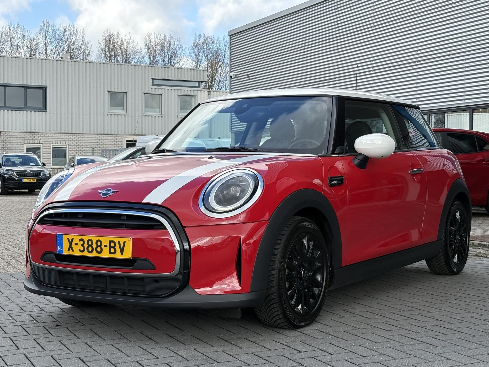 MINI 3-Deurs 1.5 Cooper Camden Edition 136pk Automaat | PDC, Auto's, Mini, 136 pk, Gebruikt, 4 stoelen, 49 €/maand