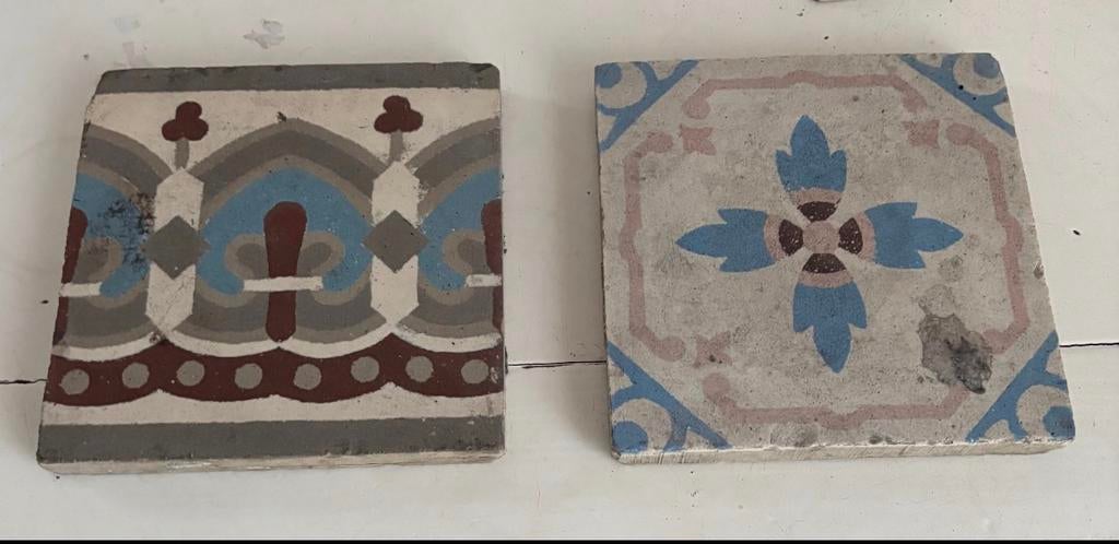 2 Authentieke oude cementtegels / patroontegels, Doe-het-zelf en Verbouw, Tegels, Overige materialen, Gebruikt, Ophalen of Verzenden