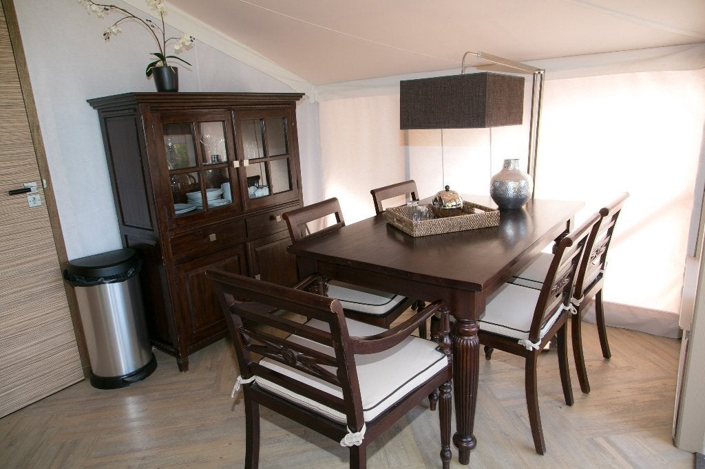 4 mooie eetkamer stoelen, Bruin, Koloniaal, Nieuw, Ophalen of Verzenden
