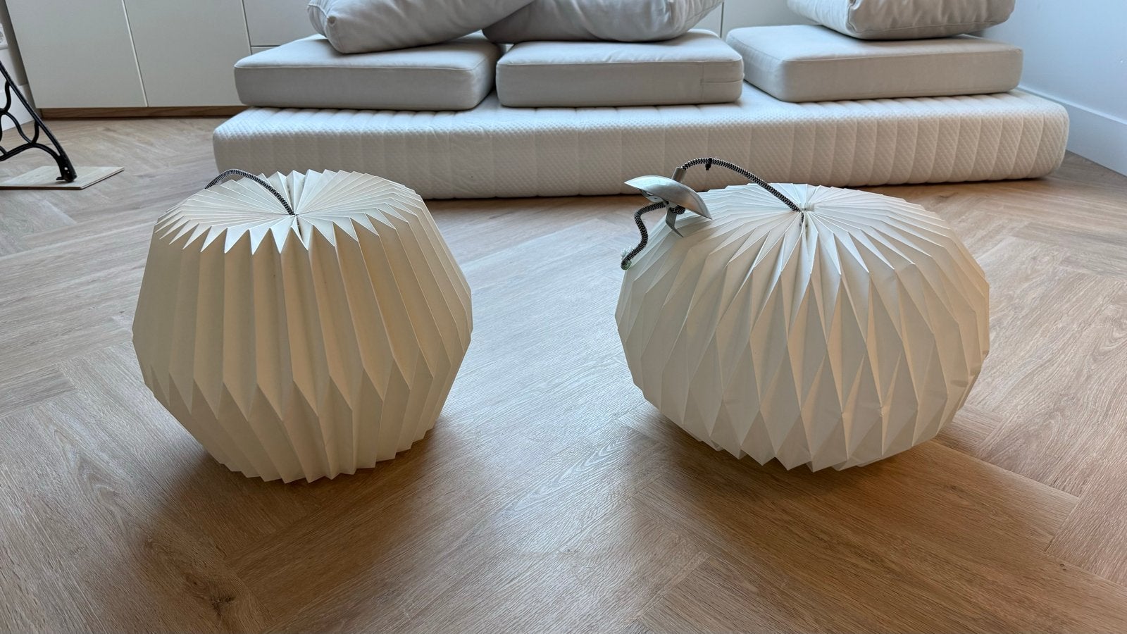 2x Plafondlampen/Hanglampen - Papier, Japandi, Kunststof, Zo goed als nieuw, E27 (groot)