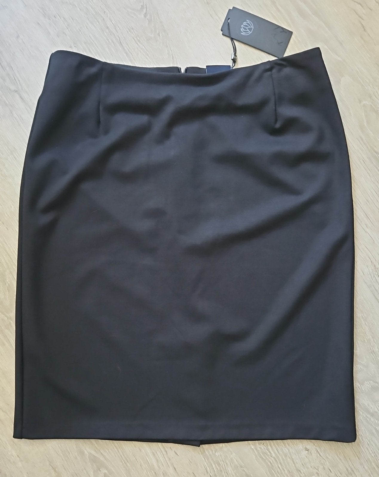 NIEUW MET kaartjes Japan TKY kokerrok Travelstof maat L, Ophalen, Nieuw, Zwart, Onder de knie