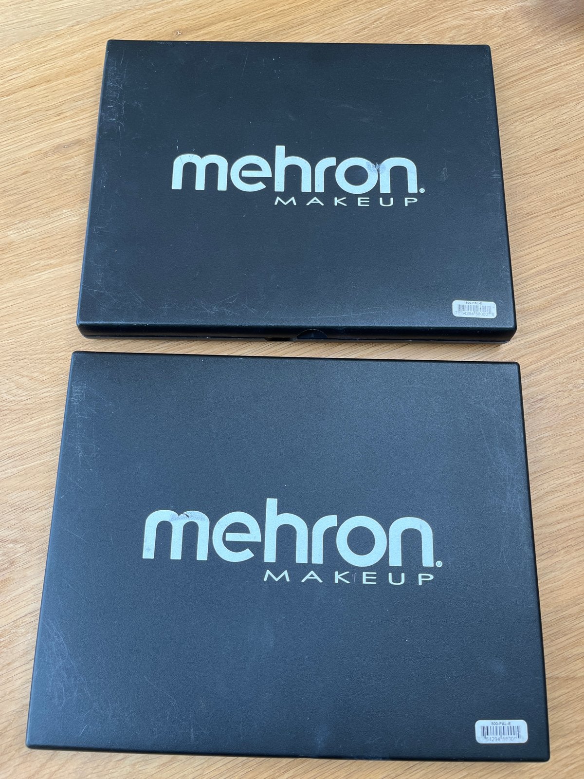 Mehron Make-up Paletten (2 stuks), Ophalen, Gebruikt, Gehele gezicht, Zwart