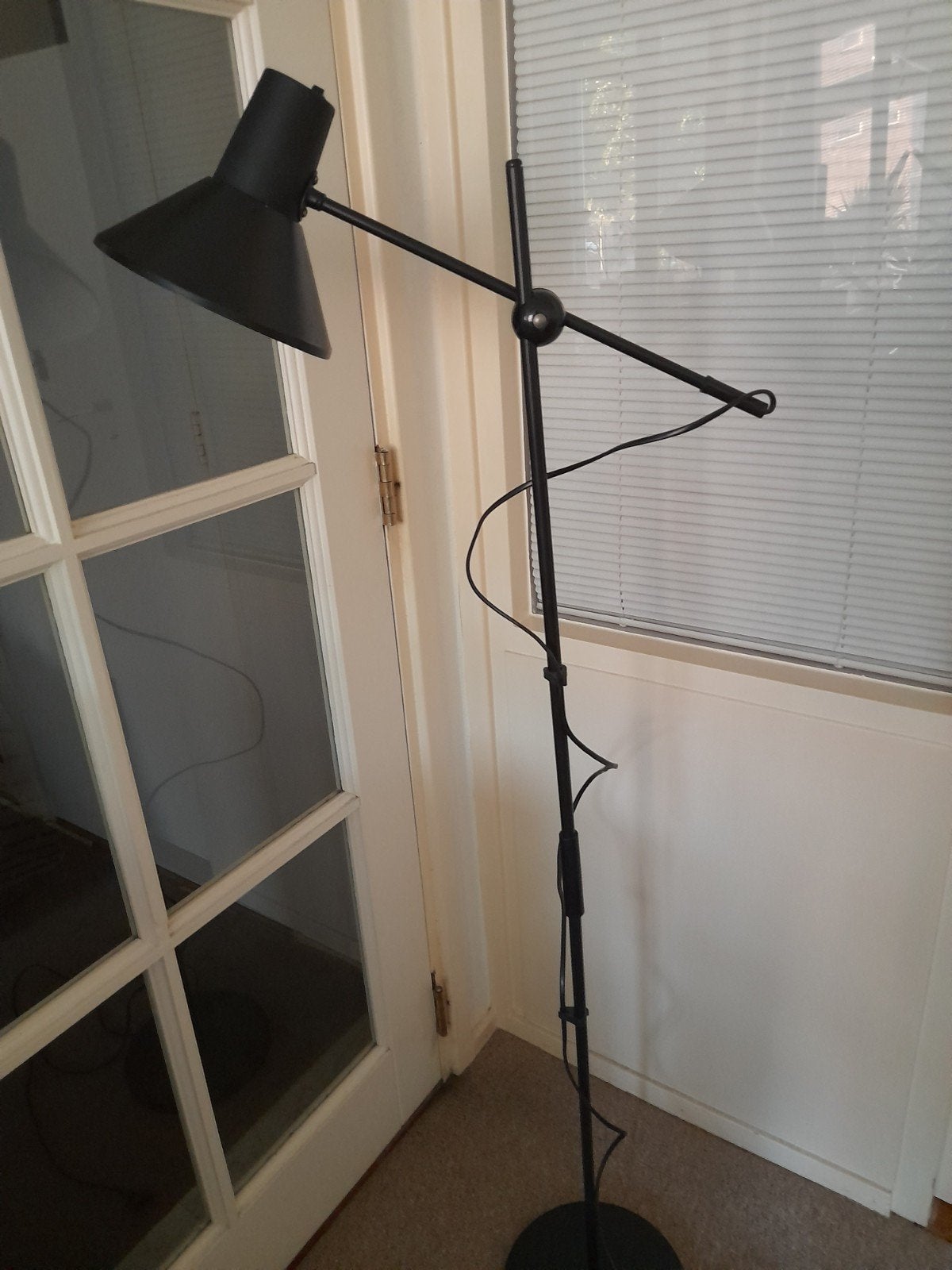 Zwarte lamp Memphis design  '80 zgan, Zo goed als nieuw, Minder dan 100 cm, Metaal, Ophalen