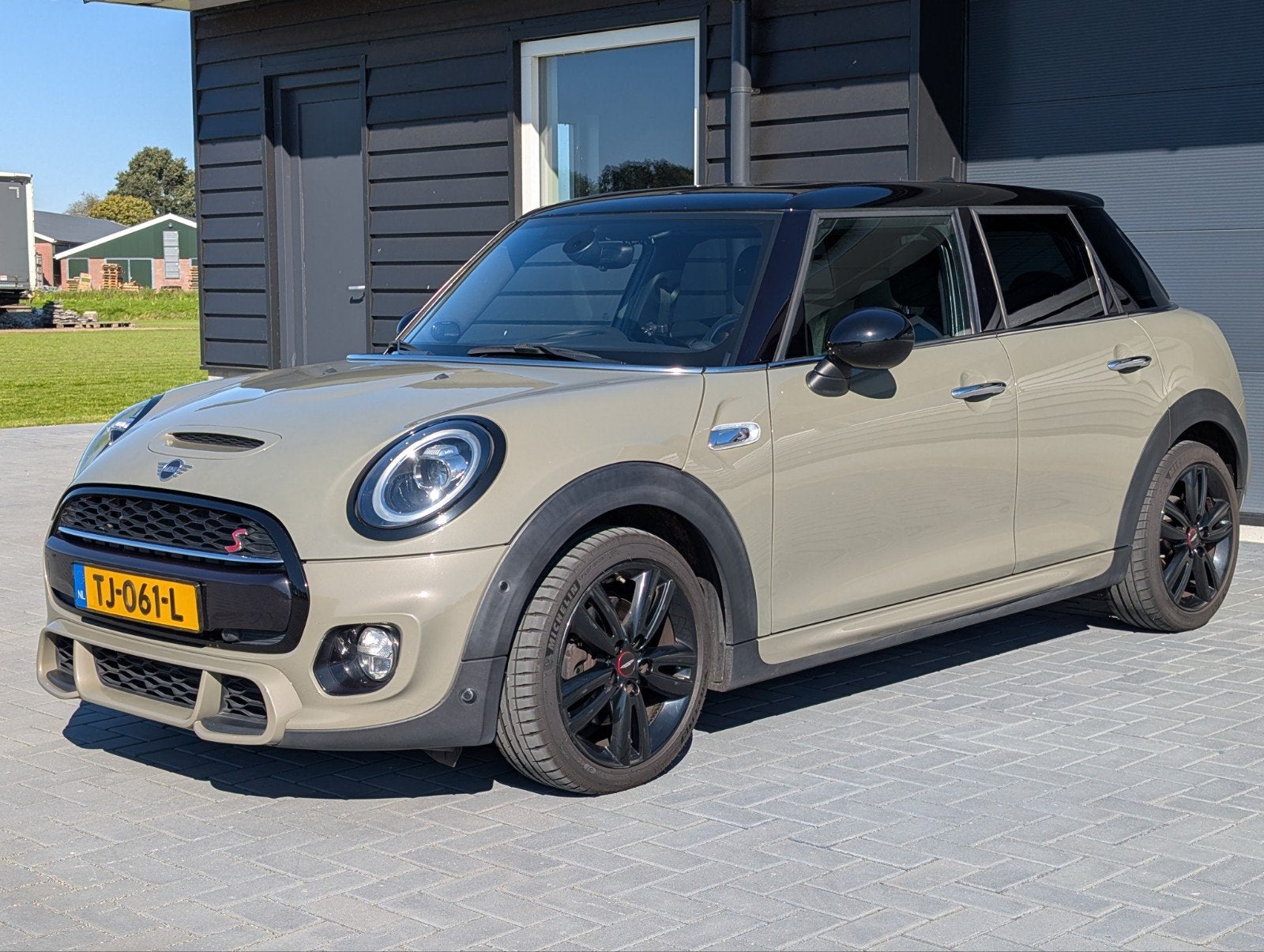 MINI Cooper S 5-deurs | JCW | Pano | Harman Kardon | Leder, Auto's, 1998 cc, Origineel Nederlands, 1240 kg, 19 km/l