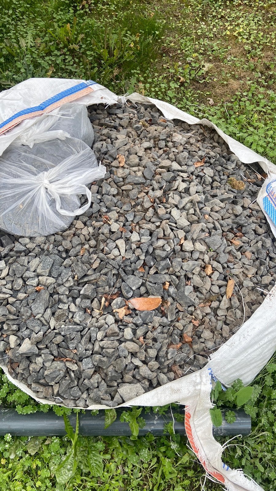 Gratis ophalen bigbag antraciete kiezelstenen, Tuin en Terras, Ophalen, Gebruikt, Split
