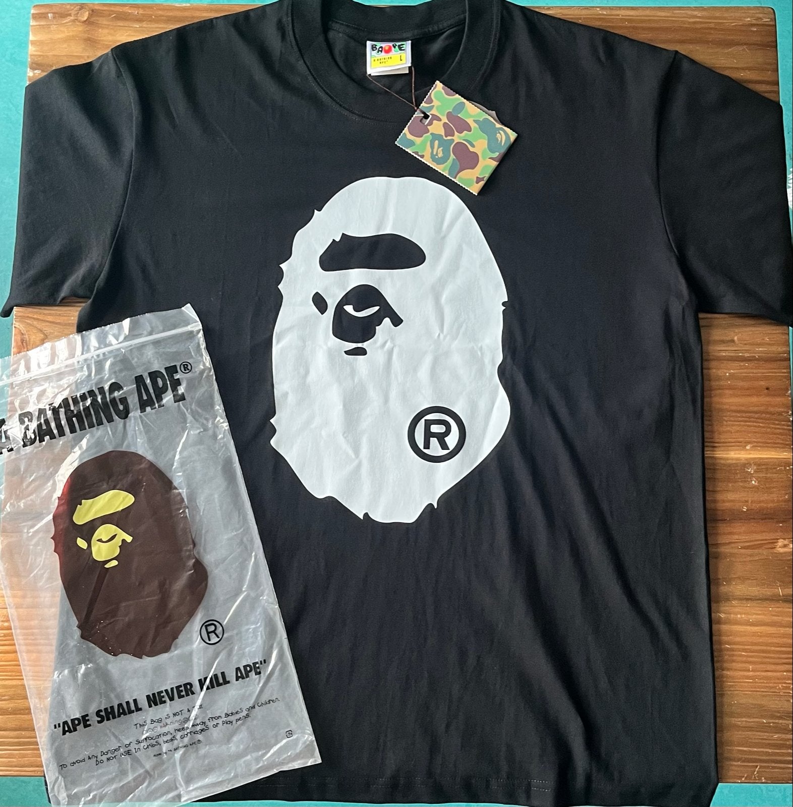 A Bathing Ape BAPE T-shirt Zwart Maat L Nieuw, Verzenden, Nieuw, Maat 52/54 (L), Zwart