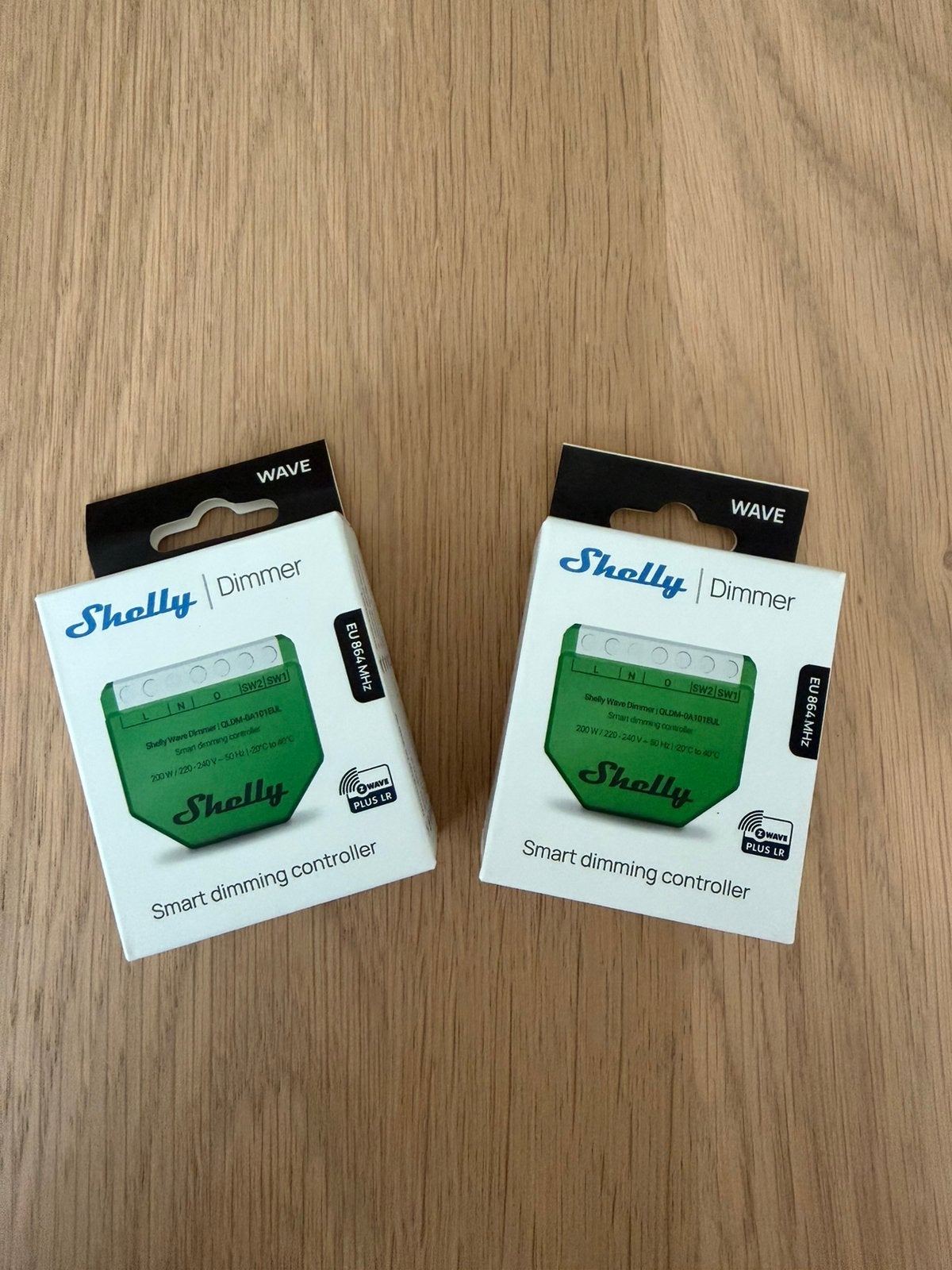 Shelly Z-Wave dimmer (2 stuks), Ophalen of Verzenden, Zo goed als nieuw