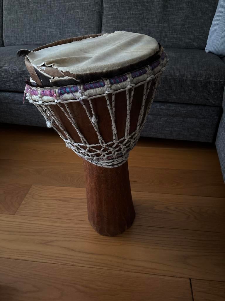 Djembe trommel - Vel moet vervangen worden, Ophalen, Gebruikt, Trommel