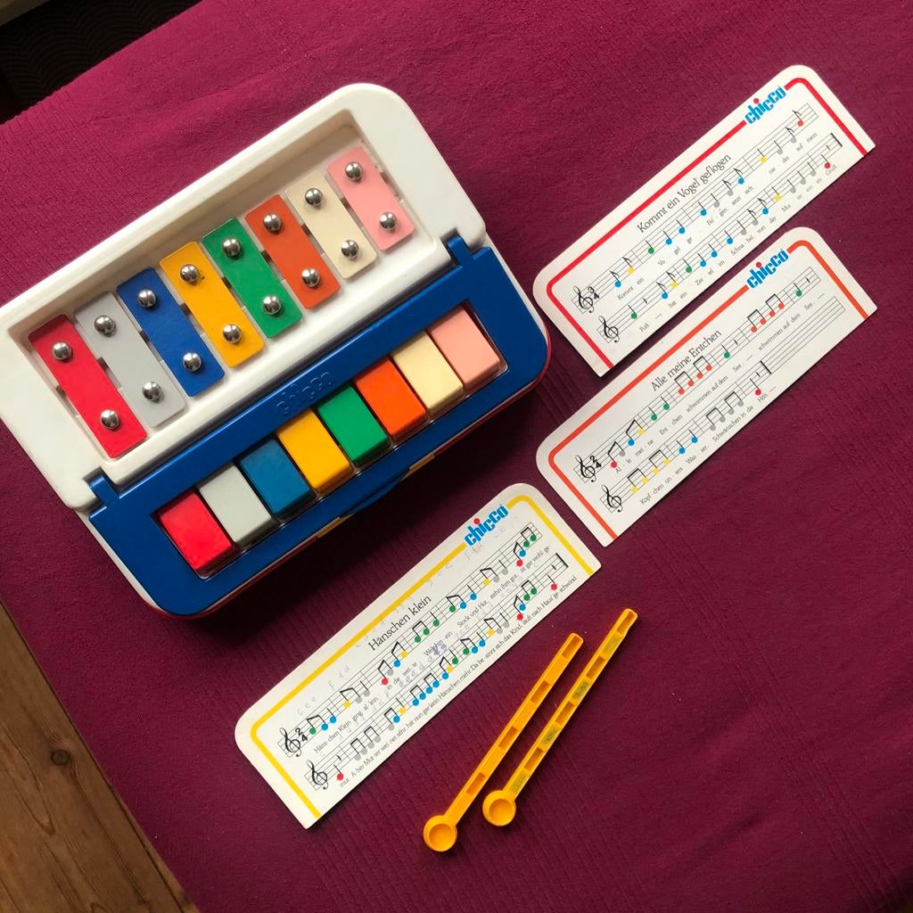Chicco kleuter piano met xylofoon als koffertje, compleet, Ophalen of Verzenden, Gebruikt, Overige typen