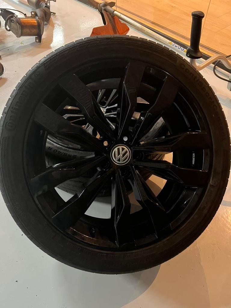 volkswagen tiguan 5na suzuka velgen 20 inch 255-40-20, Auto-onderdelen, Banden en Velgen, 255 mm, Velg(en), Ophalen of Verzenden