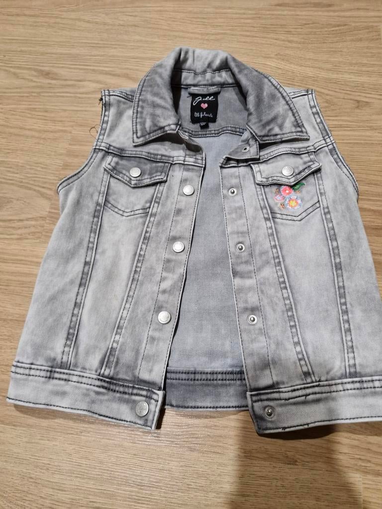 Bodywarmer/ mouwloos spijkerjasje jill 122/128, Ophalen of Verzenden, Zo goed als nieuw, Meisje, Jas