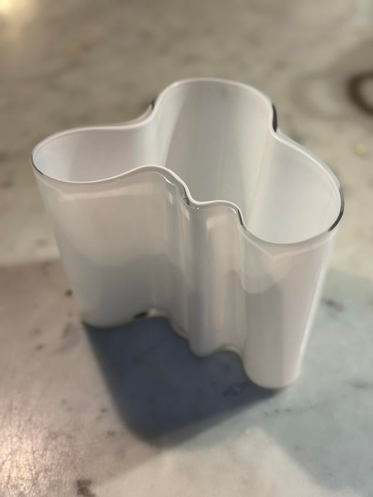 Alvar Aalto Iitala Vaas - 12 cm, Wit, Ophalen of Verzenden, Minder dan 50 cm, Glas