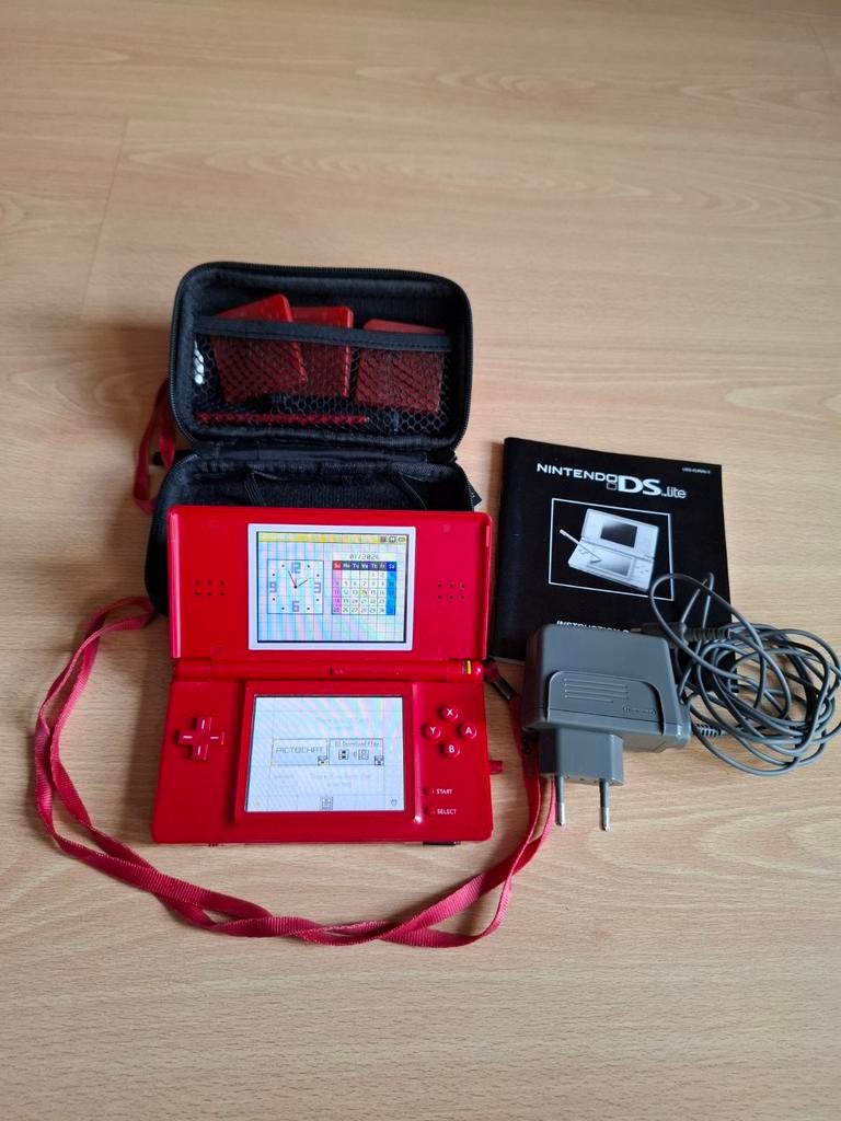 Nintendo DS lite red, Spelcomputers en Games, 1 speler, Ophalen, Vanaf 3 jaar