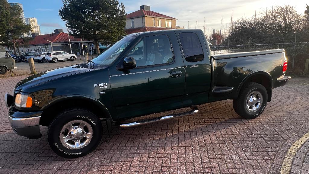 Ford f150 lariat 2002 met nieuwe APK 05-2027, Achterwielaandrijving, 5400 cc, Bedrijf, Stoelverwarming